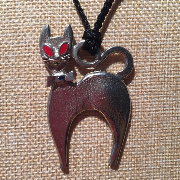 Jewelry - Silver Cat & Rope Necklace